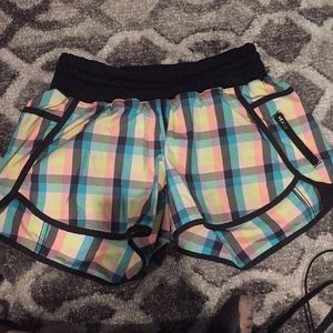 Plaid lululemon size 8 shorts